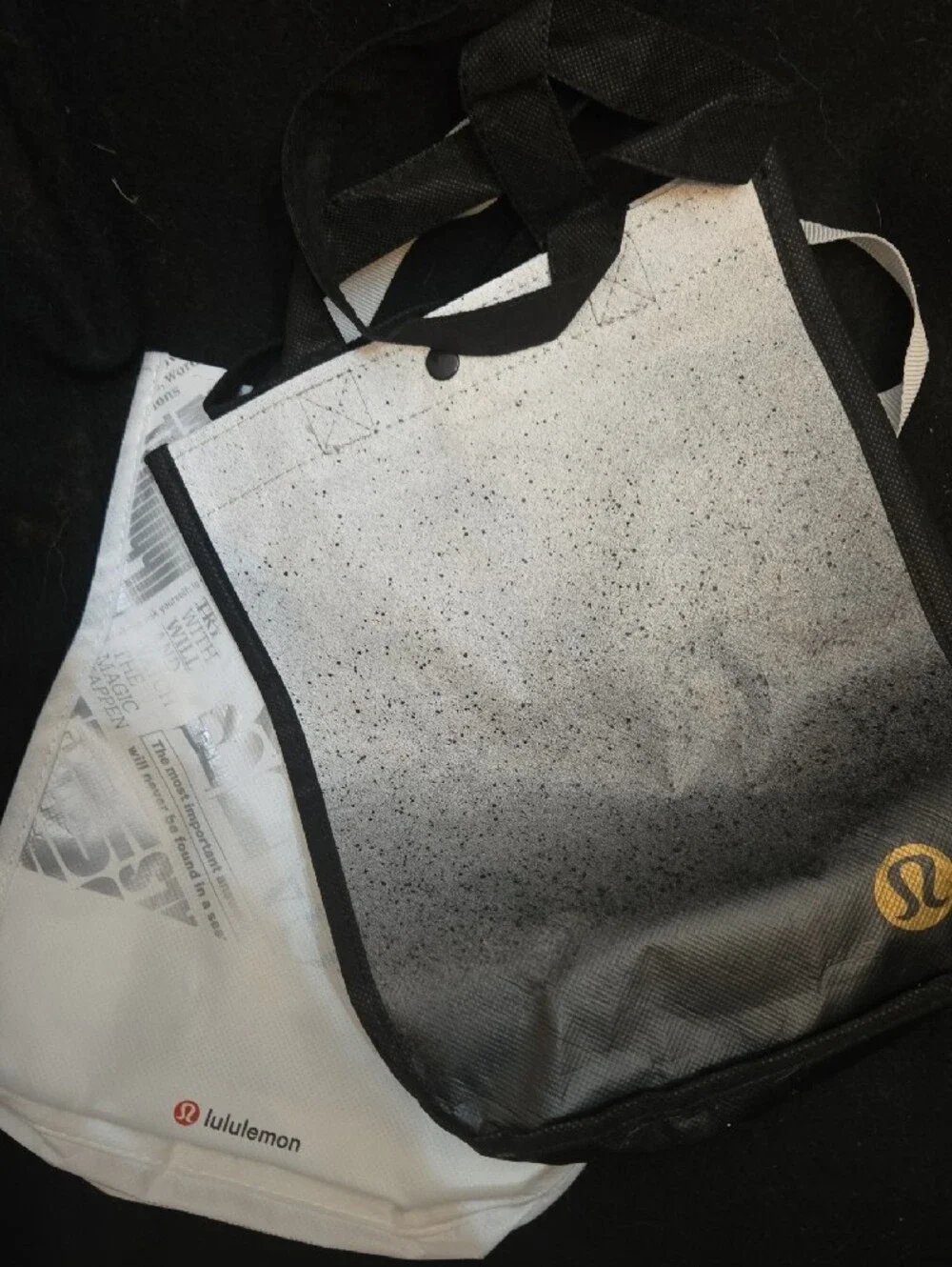 lululemon athletica White & Black Graphic Tote Set